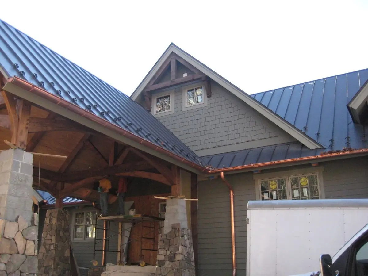 Craftsman Roofing team delivering quality roofing work in Smoketree